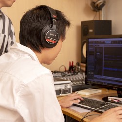 指を重ねて・・・